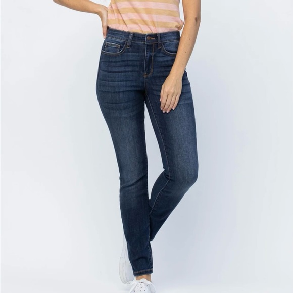 Judy Blue high waist relaxed fit dark wash size 16w - Picture 4 of 4